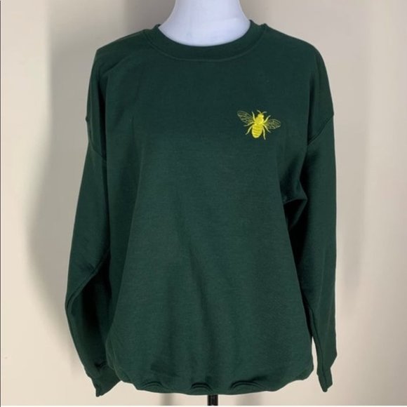 NWOT Handmade Embroidered Bee Pullover Sweatshirt - Picture 1 of 4